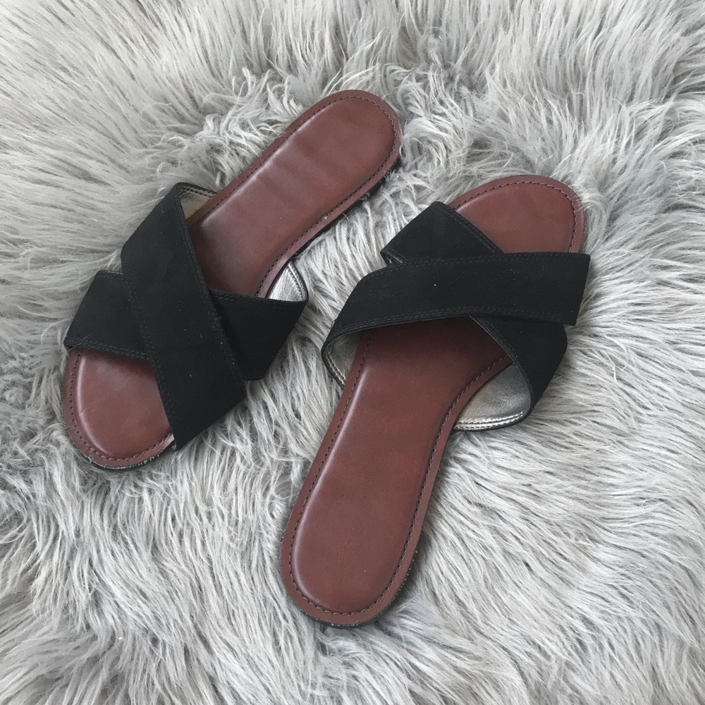 Kelly & Katie criss cross sandals